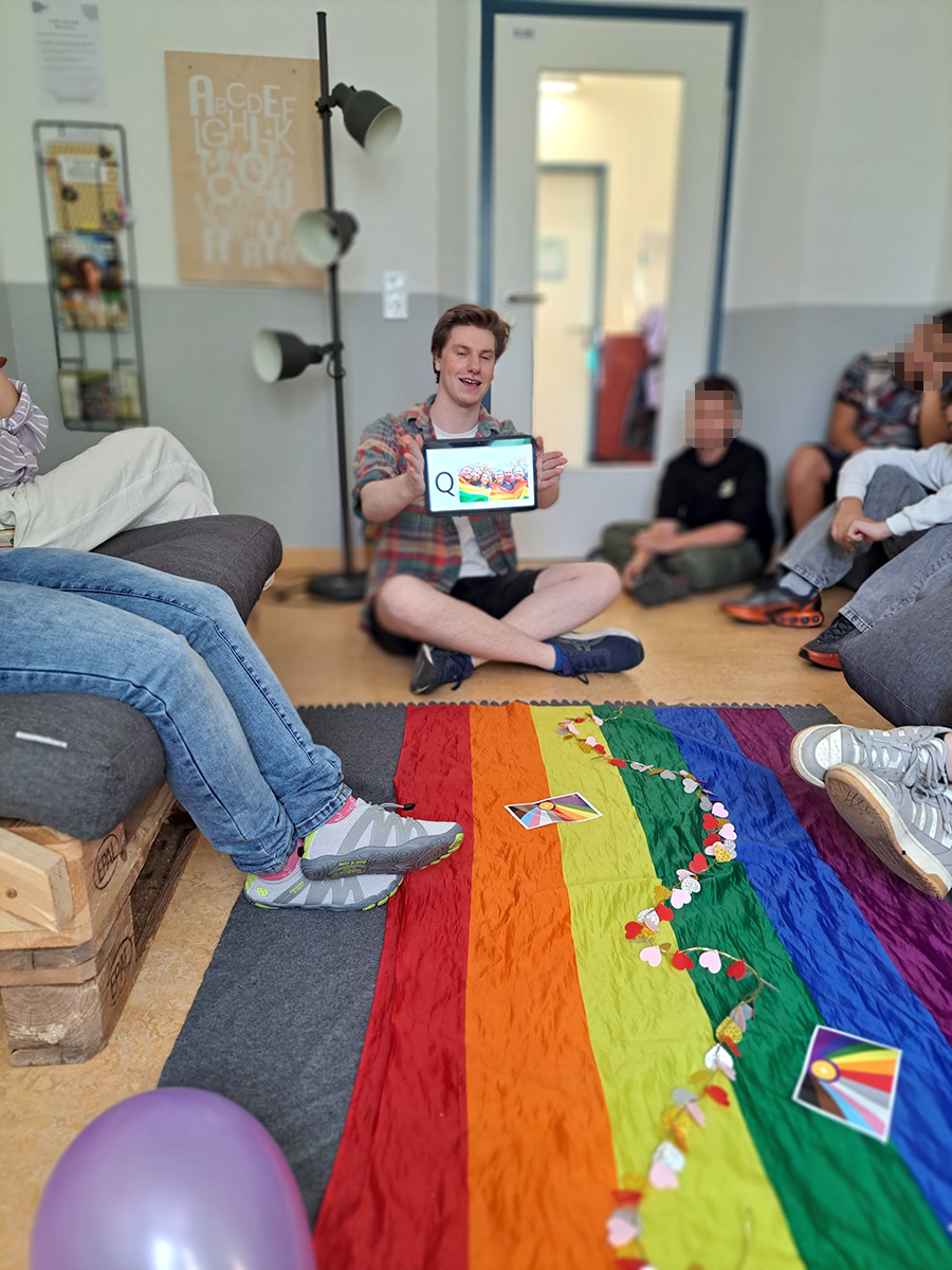 SELBST•BESTIMMT! Sexuelle Bildung für junge Menschen mit Behinderung, in Zusammenarbeit mit der KiJu Hennef