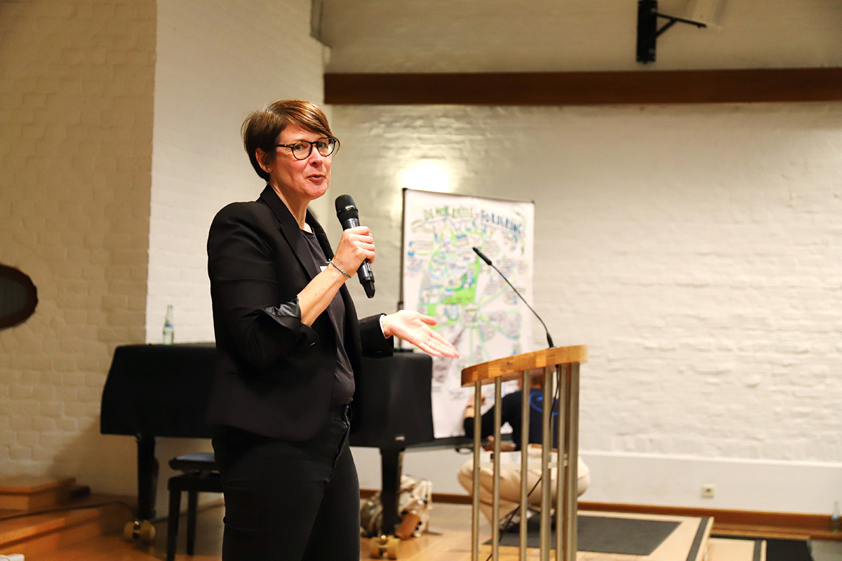 Dialogforum Jugendhilfe – Schulen zum Thema „Demokratieförderung in Aktion und für die Praxis“