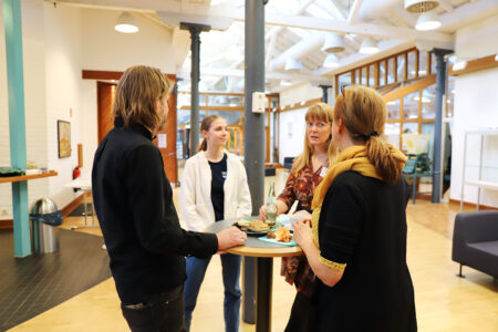 Dialogforum Jugendhilfe – Schulen zum Thema „Demokratieförderung in Aktion und für die Praxis“