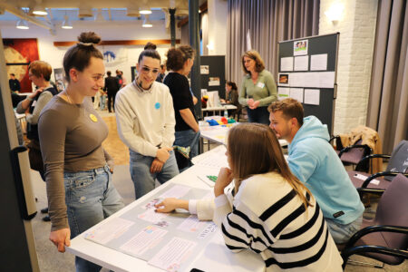 Dialogforum Jugendhilfe – Schulen zum Thema „Demokratieförderung in Aktion und für die Praxis“